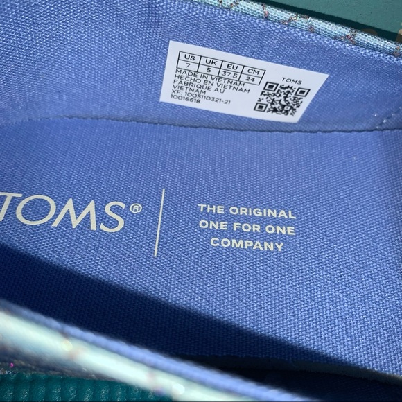 TOM’s Alpargata Multi Iridescent Mermaid Scales Print - Picture 6 of 6